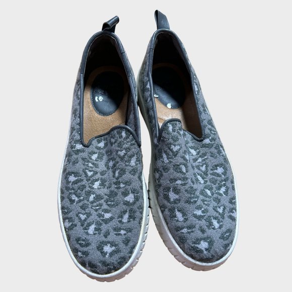 Sofft Shoes - Sofft Womens Pavina Leopard Print Slip on Sneaker Gray Size 8M